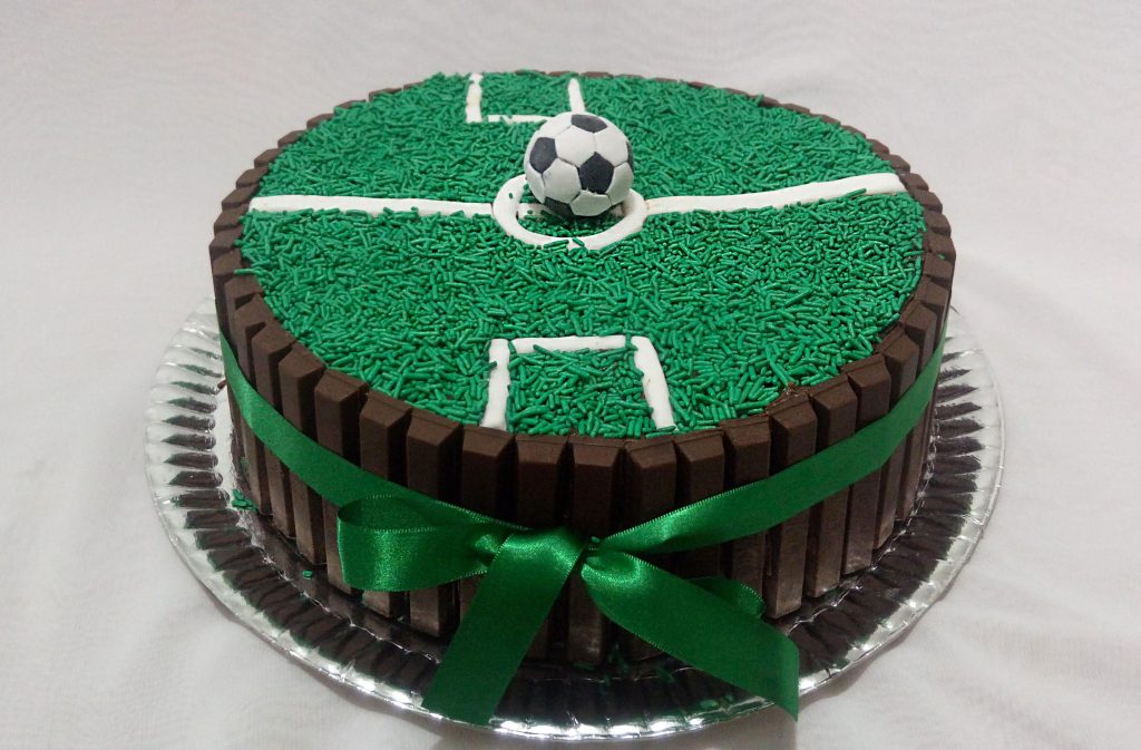 Bolo de aniversário de futebol para meninos