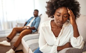 Como lidar com marido que não conversa?